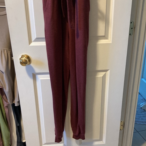 Garnet Hill jogger jumpsuit - Picture 4 of 7